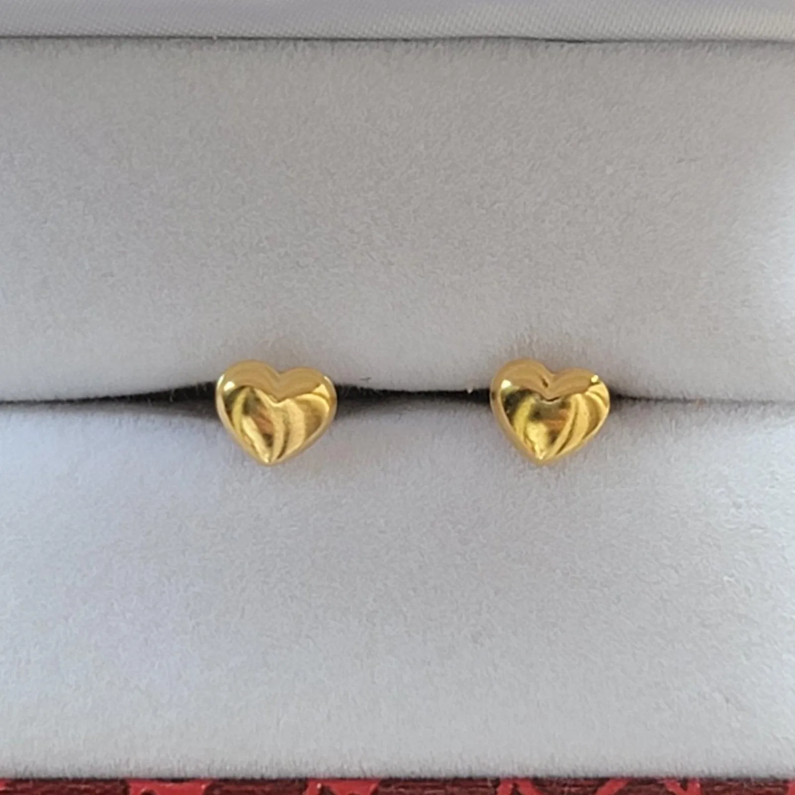 18k Yellow Gold Heart Stud Earrings