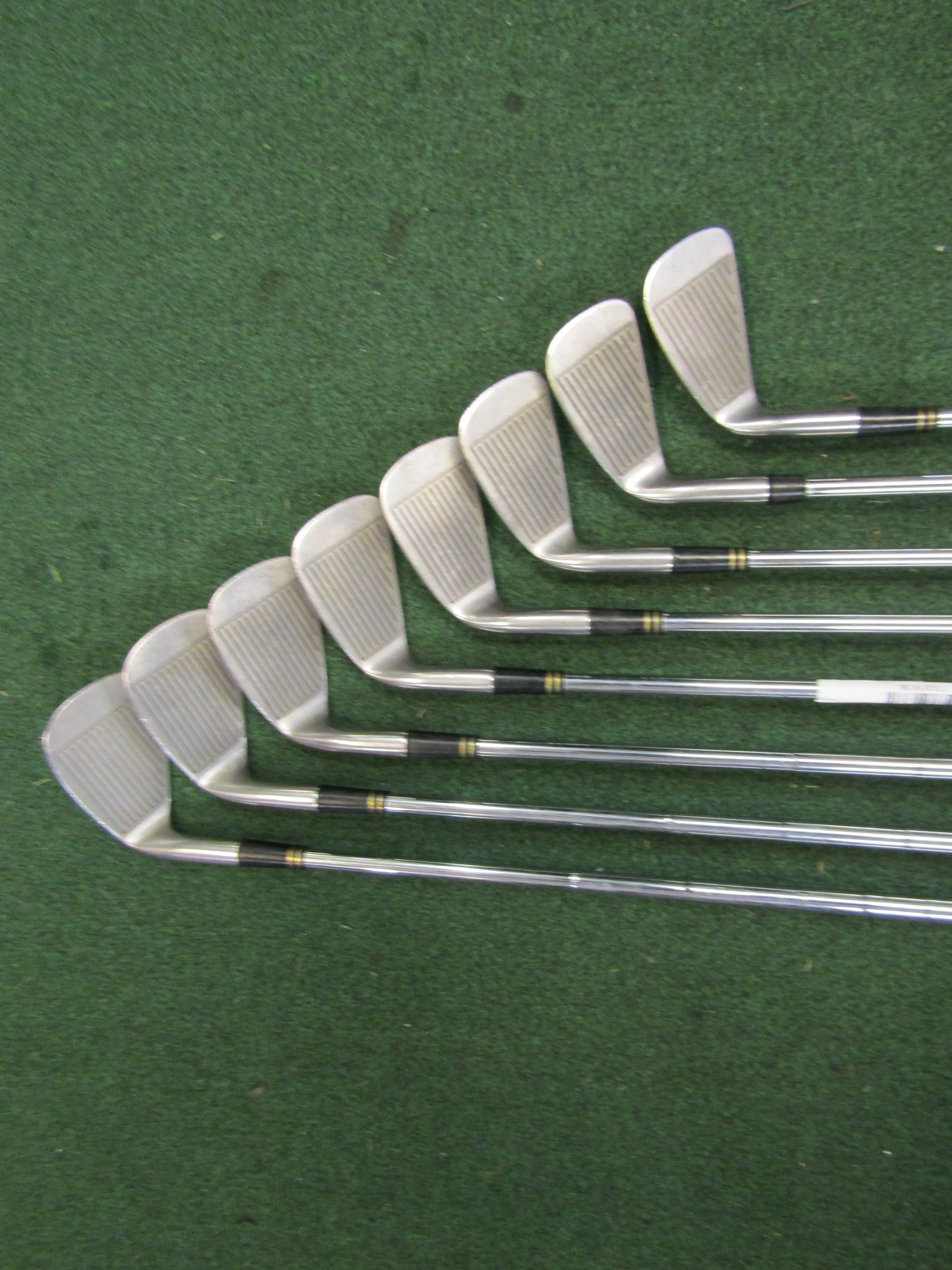 PowerBilt Grand Slam #3-Pw 8 pc. Iron Set Regular Flex Steel Men's Right