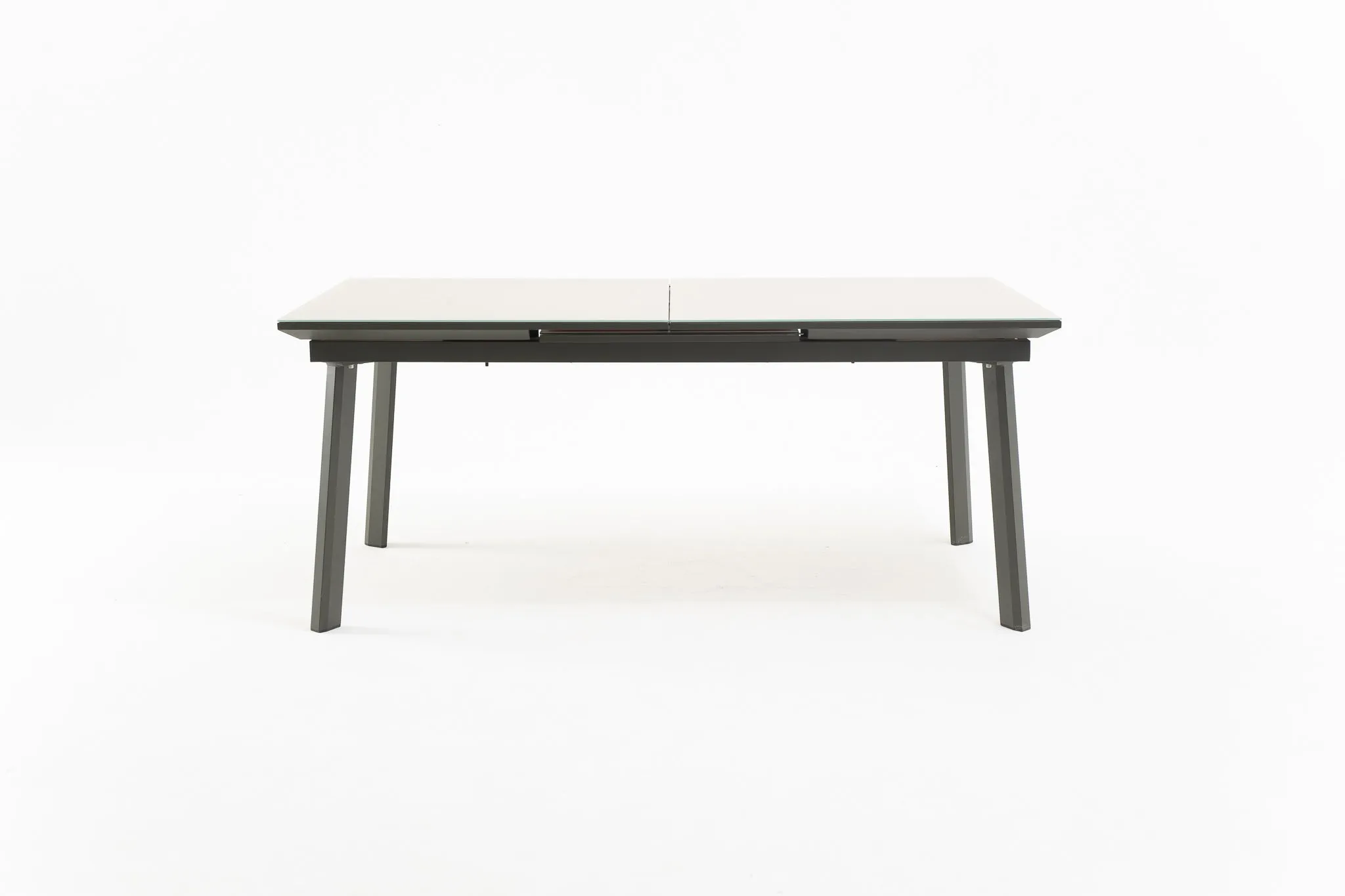 VOLOS Extendable Outdoor Dining Table